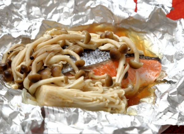 シャケときのこのホイル焼きのイメージ画像