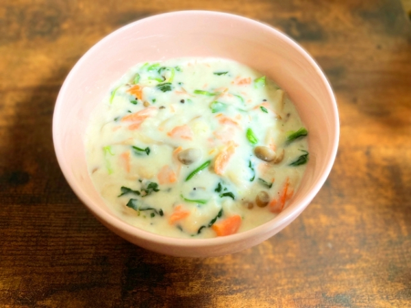 シャケとほうれん草のシチューの画像