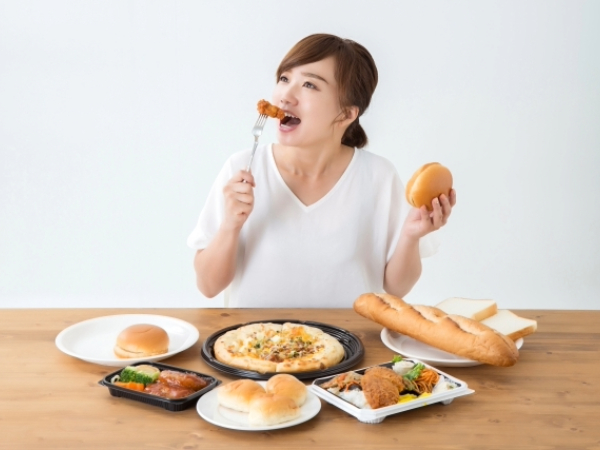 高カロリーな食事のイメージ画像