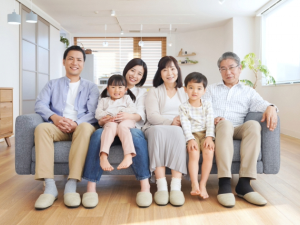 3世代家族のイメージ画像