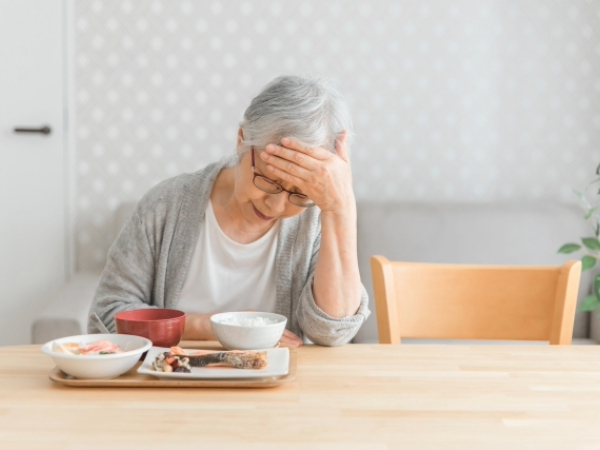 体調が悪い女性のイメージ画像