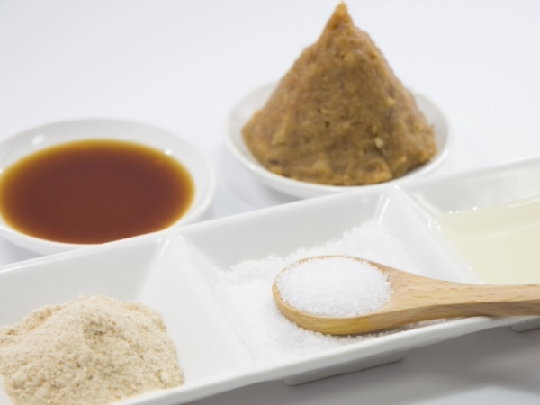 塩分の多い調味料のイメージ画像