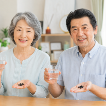 夫婦できよらを飲んでいるイメージ画像